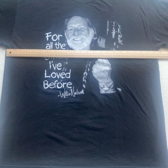 Willie Nelson Graphic T-Shirt - Picture 6 of 7